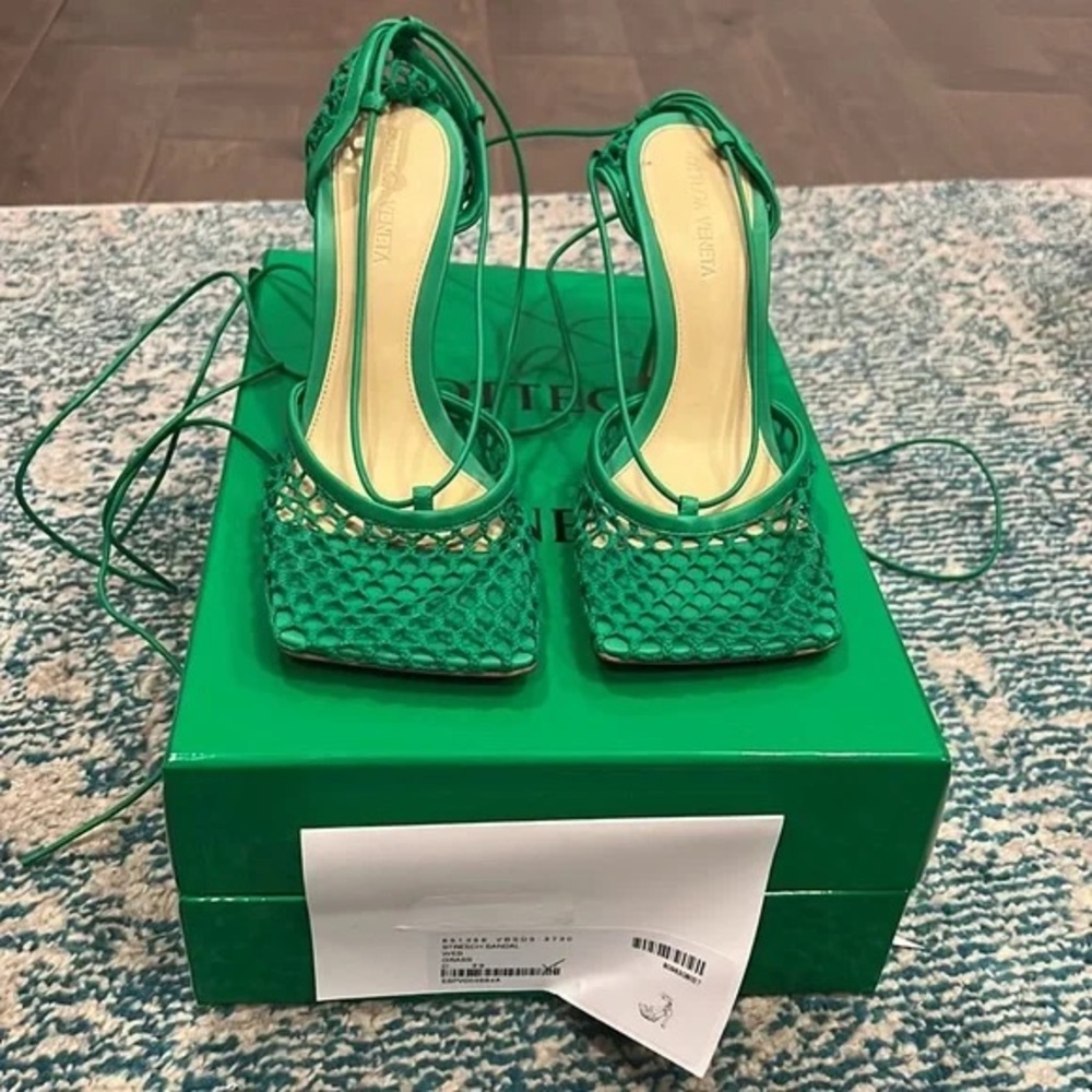 BRAND NEW IN BOX Bottega Venatta Green stretch web heels. Online for $1200!!